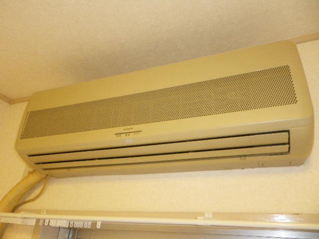 Other Equipment. Comfortable, air-conditioned.