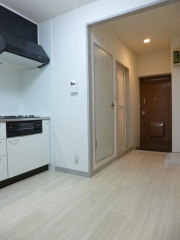 Kitchen. DK