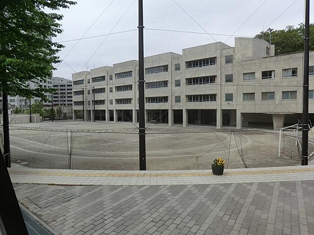 Junior high school. 491m to Toshima Ward Chitose Bridge Junior High School