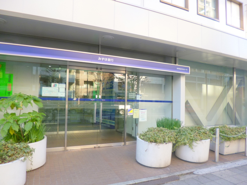 Bank. Misuho 907m to Bank (Bank)