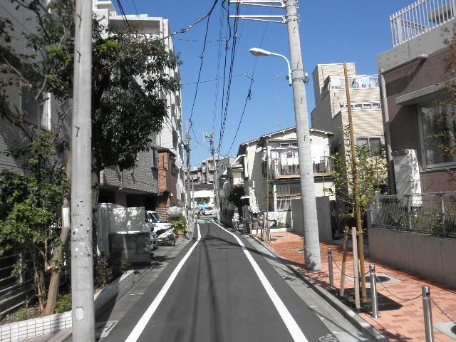 Local photos, including front road. Local (11 May 2013) Shooting