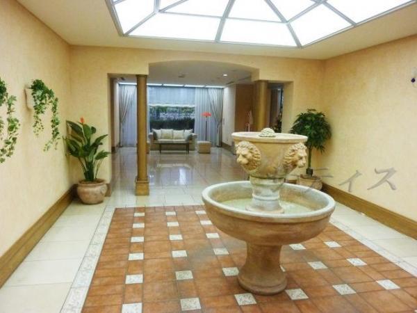 lobby. Hotel-like lobby