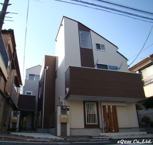 Local appearance photo. Local (11 May 2013) Shooting