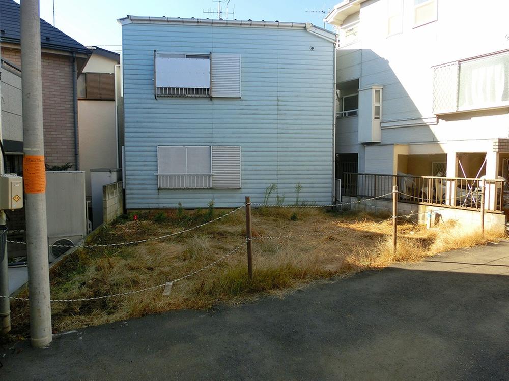 Local appearance photo. Local (12 May 2013) Shooting