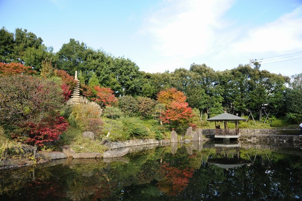 Mejiro garden / About 680m