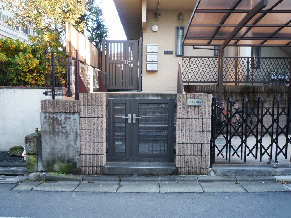 Entrance. I never look into because it raised about 1m from the road. 