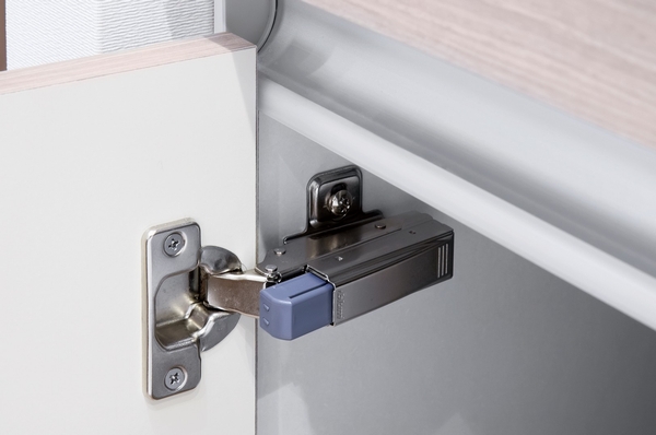 To <soft close function> all of the storage door and slide accommodated, Adopt a soft-close function. It is not that the door is closed with a bang, Close slowly calm.