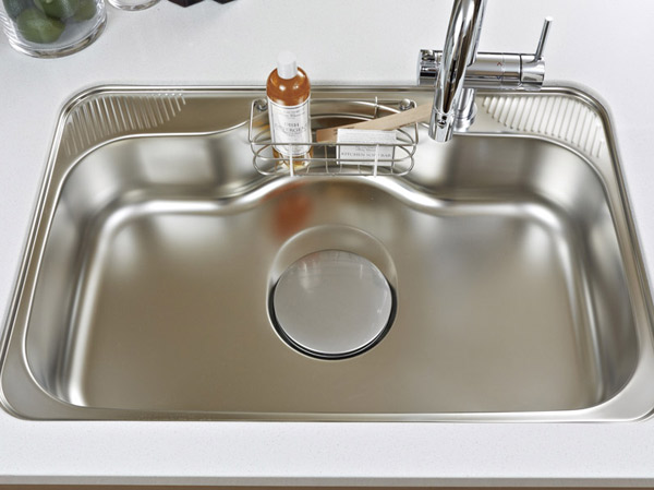 Kitchen.  [Low-noise wide sink] Consideration to the living, It has adopted a silent sink to reduce the water wings sound. Also, By adopting a wide sink, Also it looks like a good command to smooth big pot is also easy to wash kitchen work.