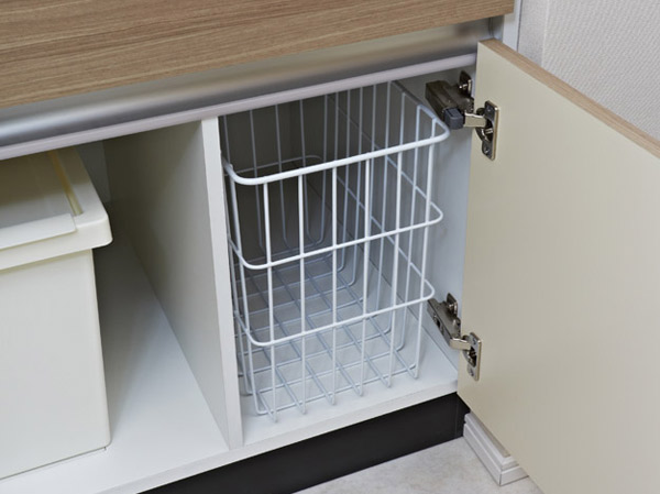 Bathing-wash room.  [Laundry basket] We have established the laundry basket in the vanity of the lower cabinet. It is also a breeze when the basket is easy to wash since taken out.