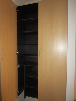 Receipt. Thor is the type of shoe boxes that can be neat storage. 