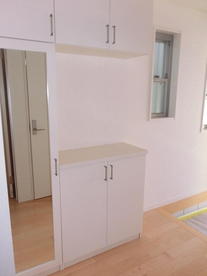 Entrance. Indoor (12 May 2013) Shooting