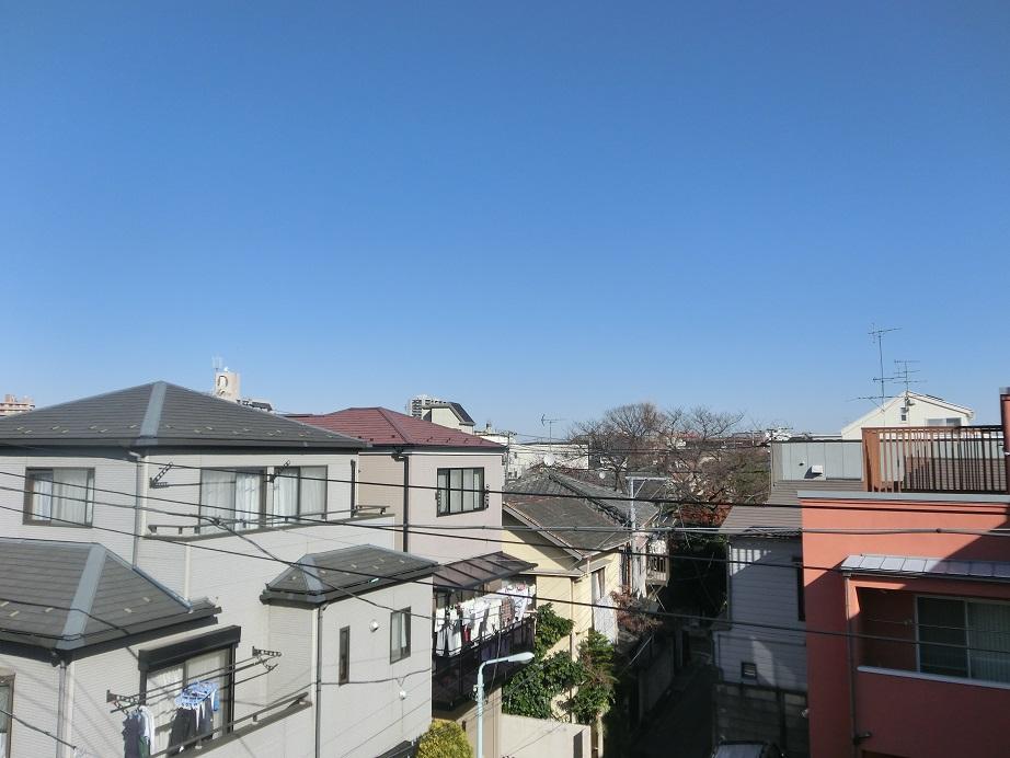 View photos from the dwelling unit. View from the site (December 2013) Shooting