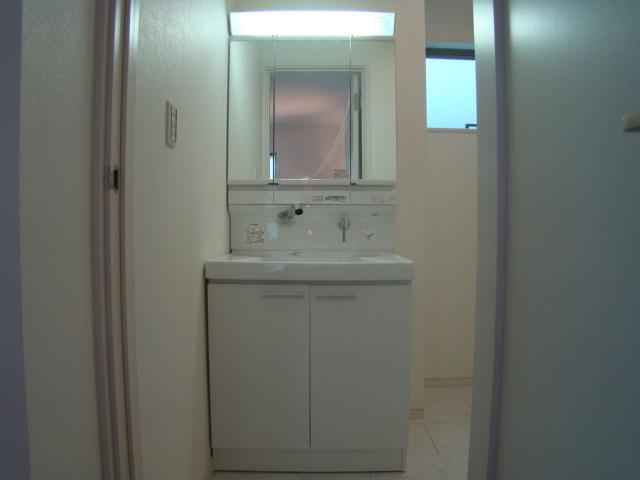 Same specifications photos (Other introspection). Same specifications