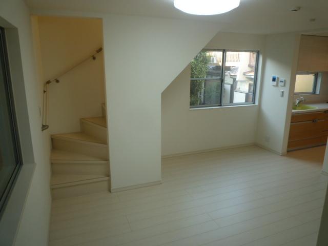 Living. B Building Living (November 2013) Shooting