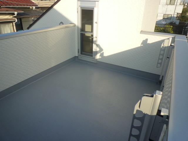 Balcony. A Building roof balcony (November 2013) Shooting