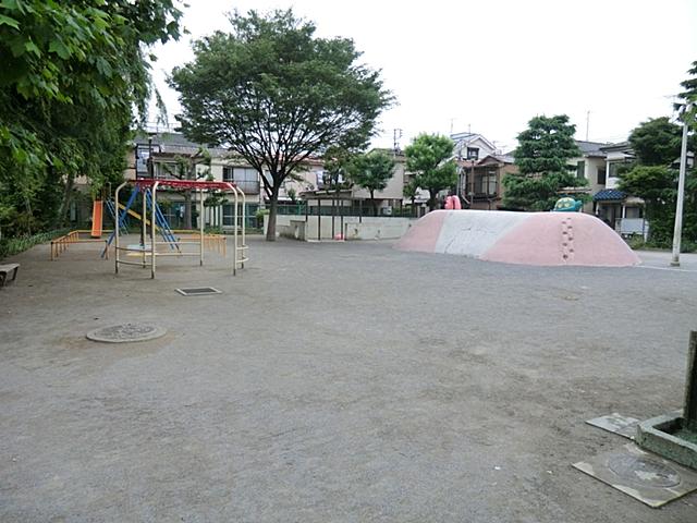 park. 584m until Nishigahara park