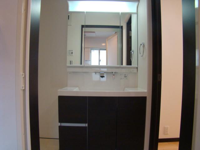 Same specifications photos (Other introspection). Same specifications