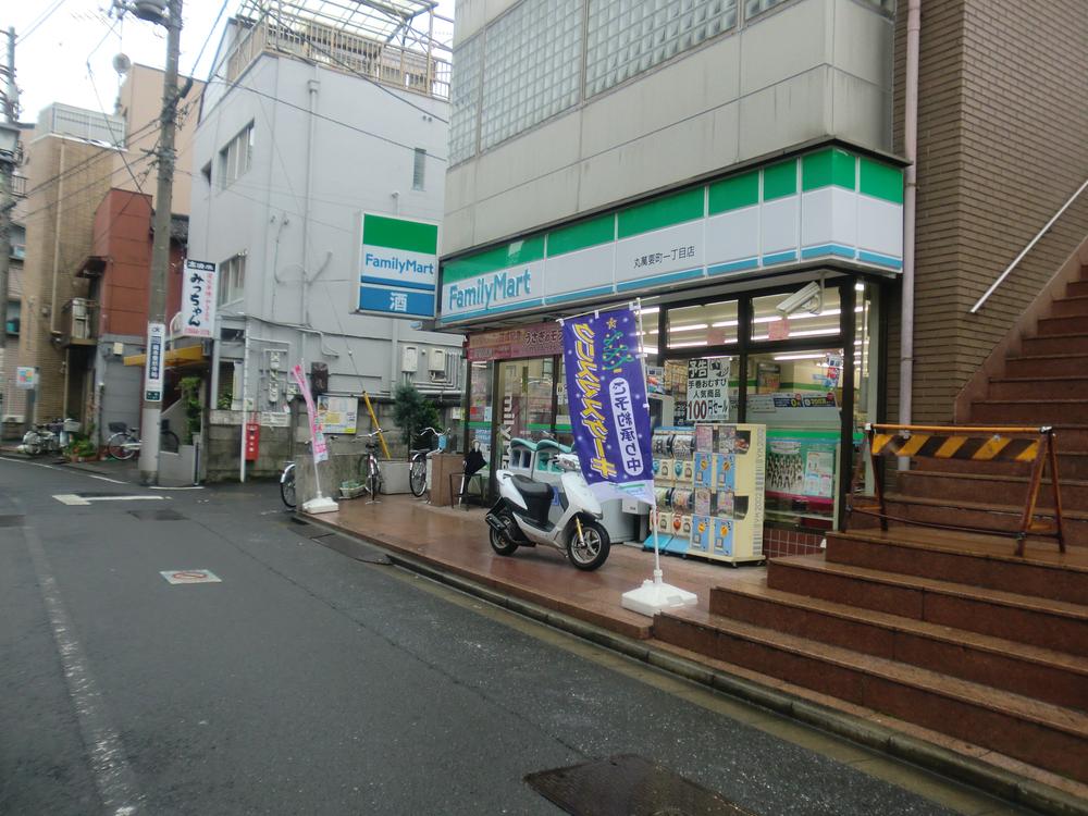 Convenience store. FamilyMart Maruyorozu Kanamecho 100m up to one-chome