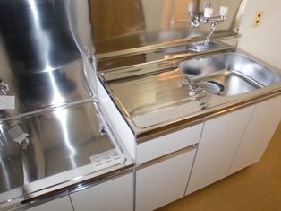 Kitchen. Replacement kitchen new! !