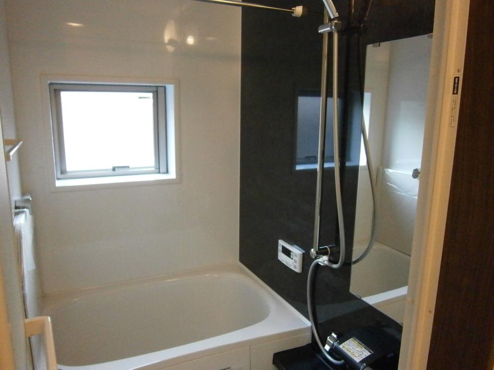 Bathroom. Indoor (12 May 2013) Shooting