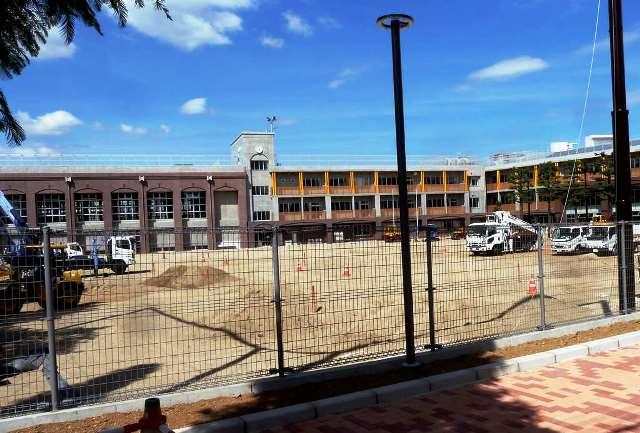 Junior high school. Nishi-Ikebukuro a 13-minute walk up to 1000m Nishi-Ikebukuro junior high school until junior high school