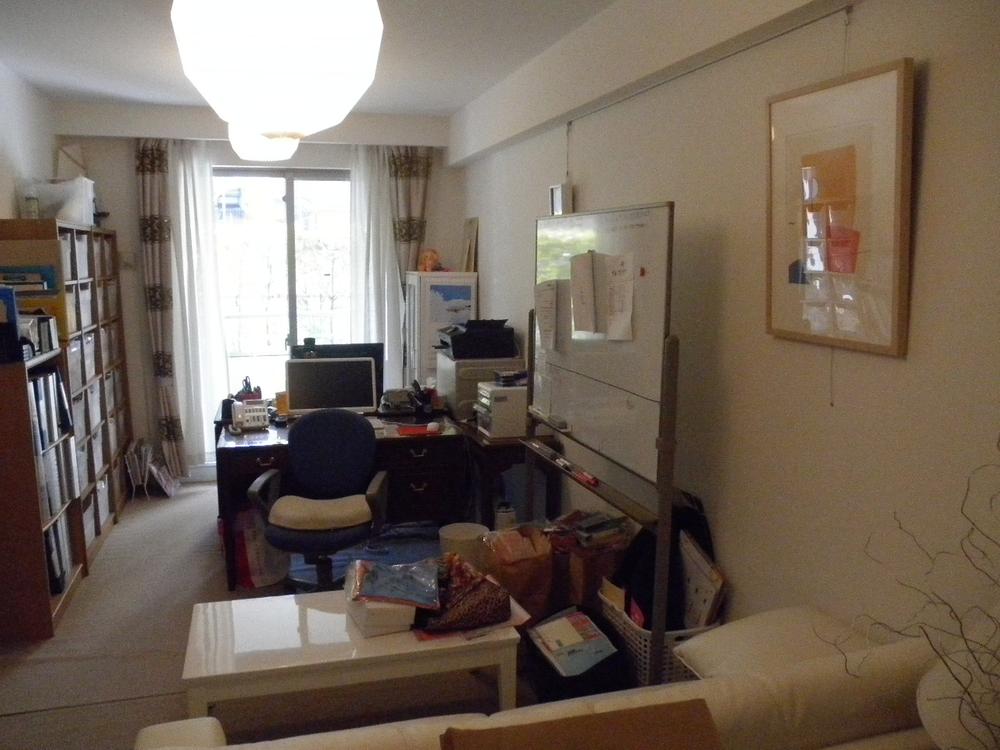 Living. Indoor (12 May 2013) Shooting