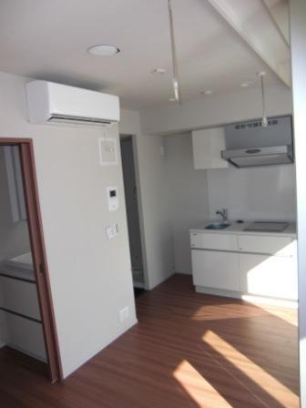 Living and room.  [Western style room]  ・ Air-conditioned ・ With in-room products interference bracket