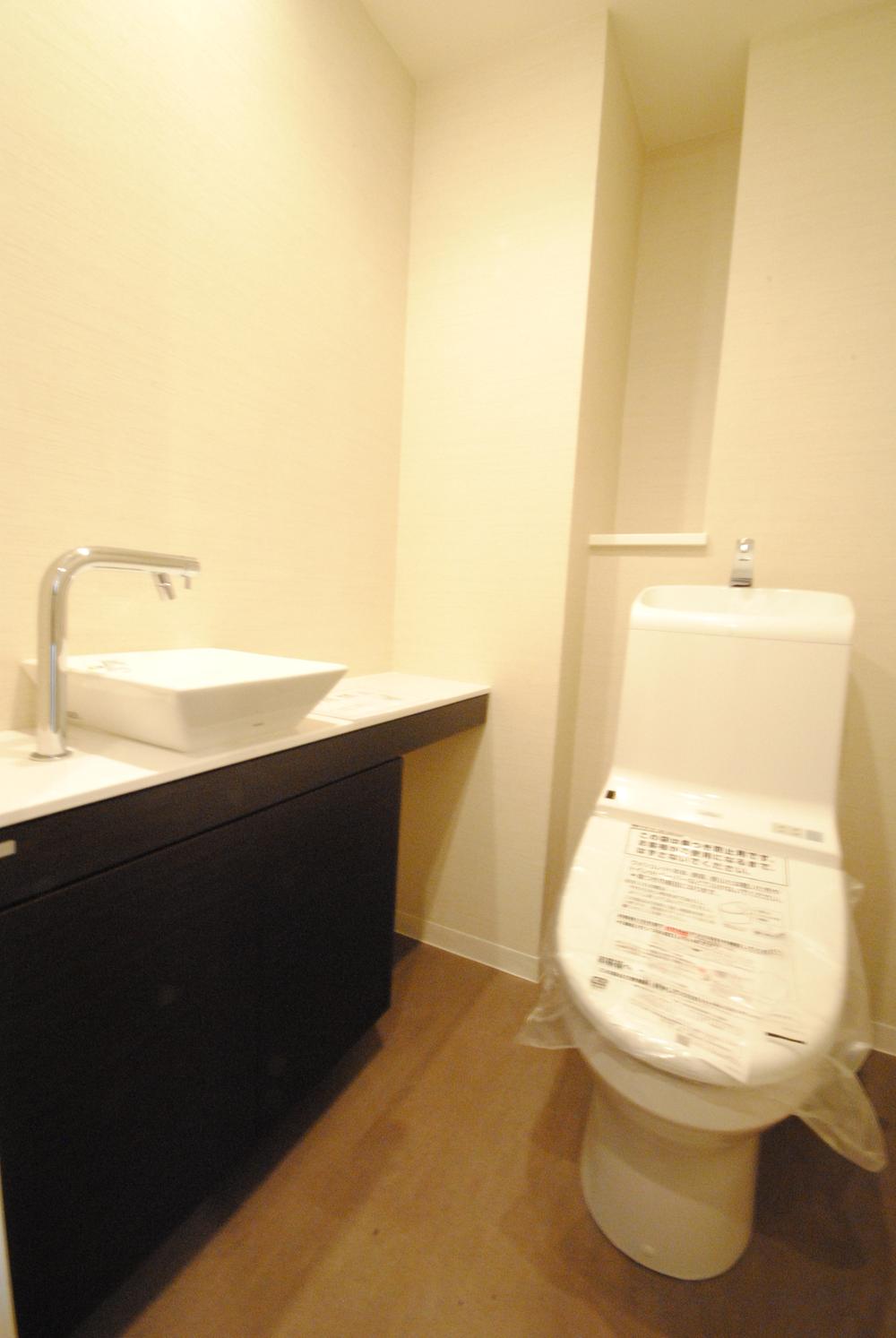 Toilet. Local (12 May 2013) Shooting