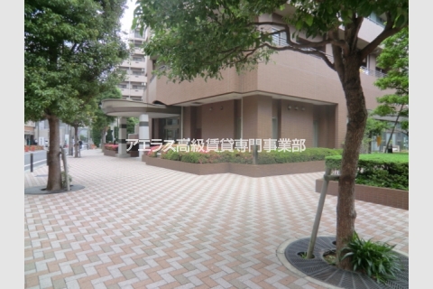 Toshima-ku, Tokyo Minamiikebukuro 2