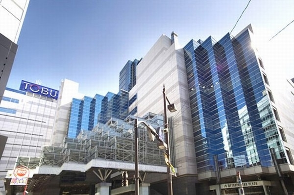 Building structure. Metropolitan Plaza (about 1150m)