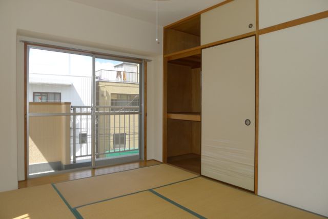 Living and room. Japanese-style room part