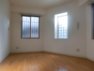 Living and room. Flooring