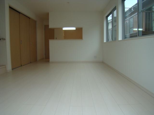 Living. Indoor (10 May 2013) Shooting