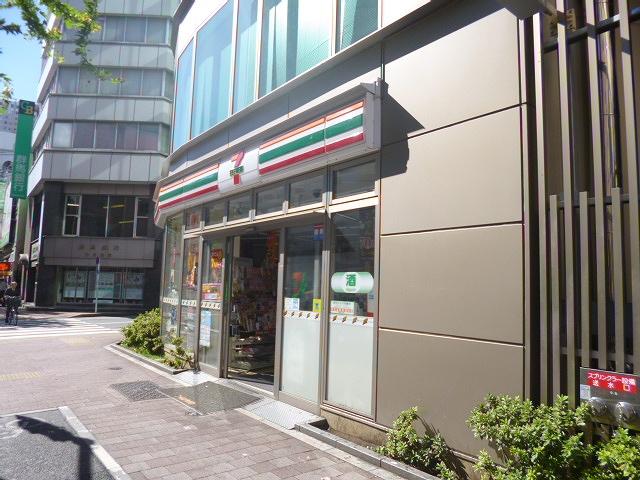 Convenience store. 175m to Seven-Eleven Ikebukuro 2-chome theater dori