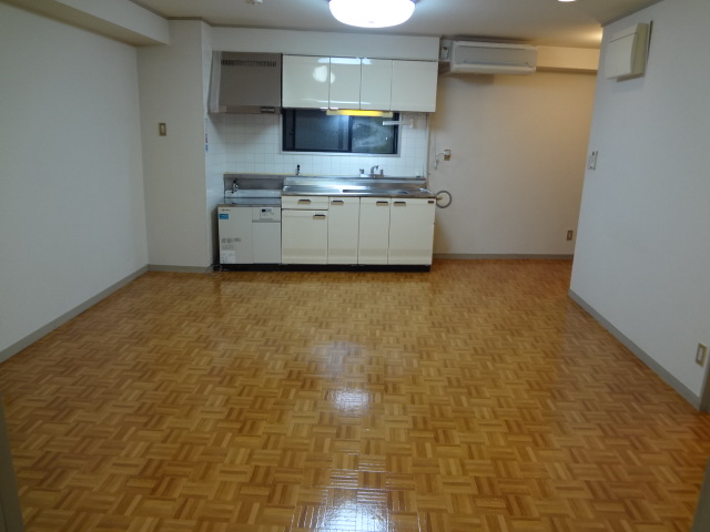 Living and room. LDK14 tatami