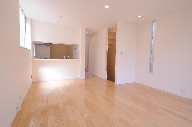 Same specifications photos (living). The company example of construction (living)