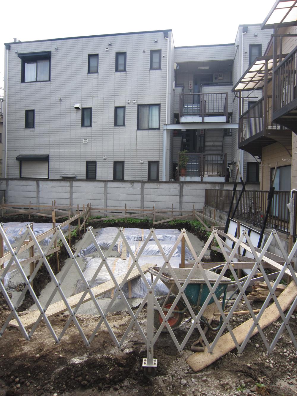 Local appearance photo. Local (10 May 2013) Shooting