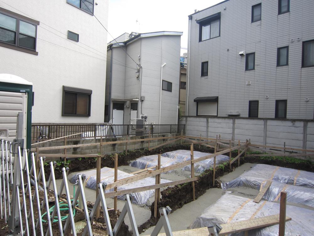 Local appearance photo. Local (10 May 2013) Shooting