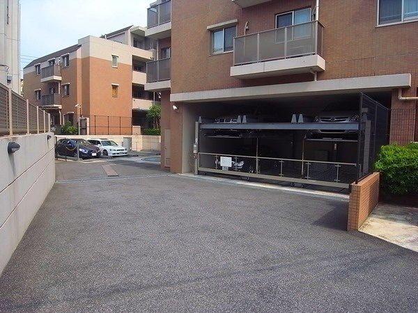 Parking lot