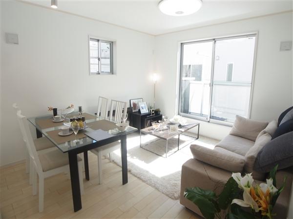 Living. Living 2013 / 10 shooting