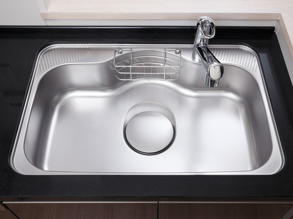 Kitchen.  [Large silent sink] To reduce the sound of water and the hot water hits the sink, Is the specification to enjoy conversation even while the housework. (Interior photos of the web is intended that all were taken W-60C type model room, It will include some options. )