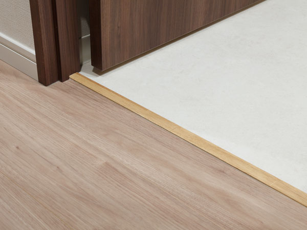 Other.  [Full-flat design] Each room and hallway, In the water around it has adopted a full-flat floor with a reduced a step.  ※ Entrance Agarikamachi, Except for the bathroom