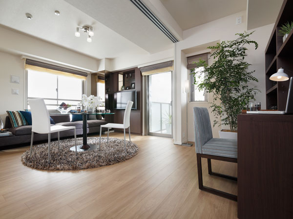 Interior.  [living ・ dining] Gently everyday, Portray beautifully, Fine living of two-sided opening ・ dining. If open the partition wall, Spread a large space of about 17 tatami mats than, It can be used in flexible.