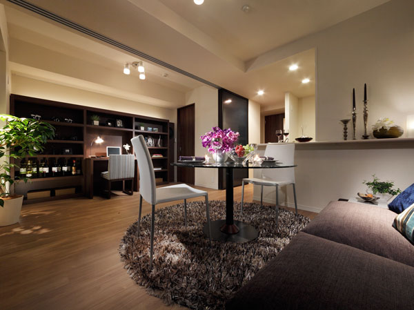 Interior.  [living ・ dining] Taking advantage of the personality of the person live, It will spread space to increase the taste enough to live.