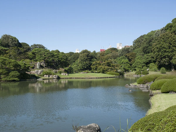Surrounding environment. Metropolitan Rikugien (about 170m, 3-minute walk / West)