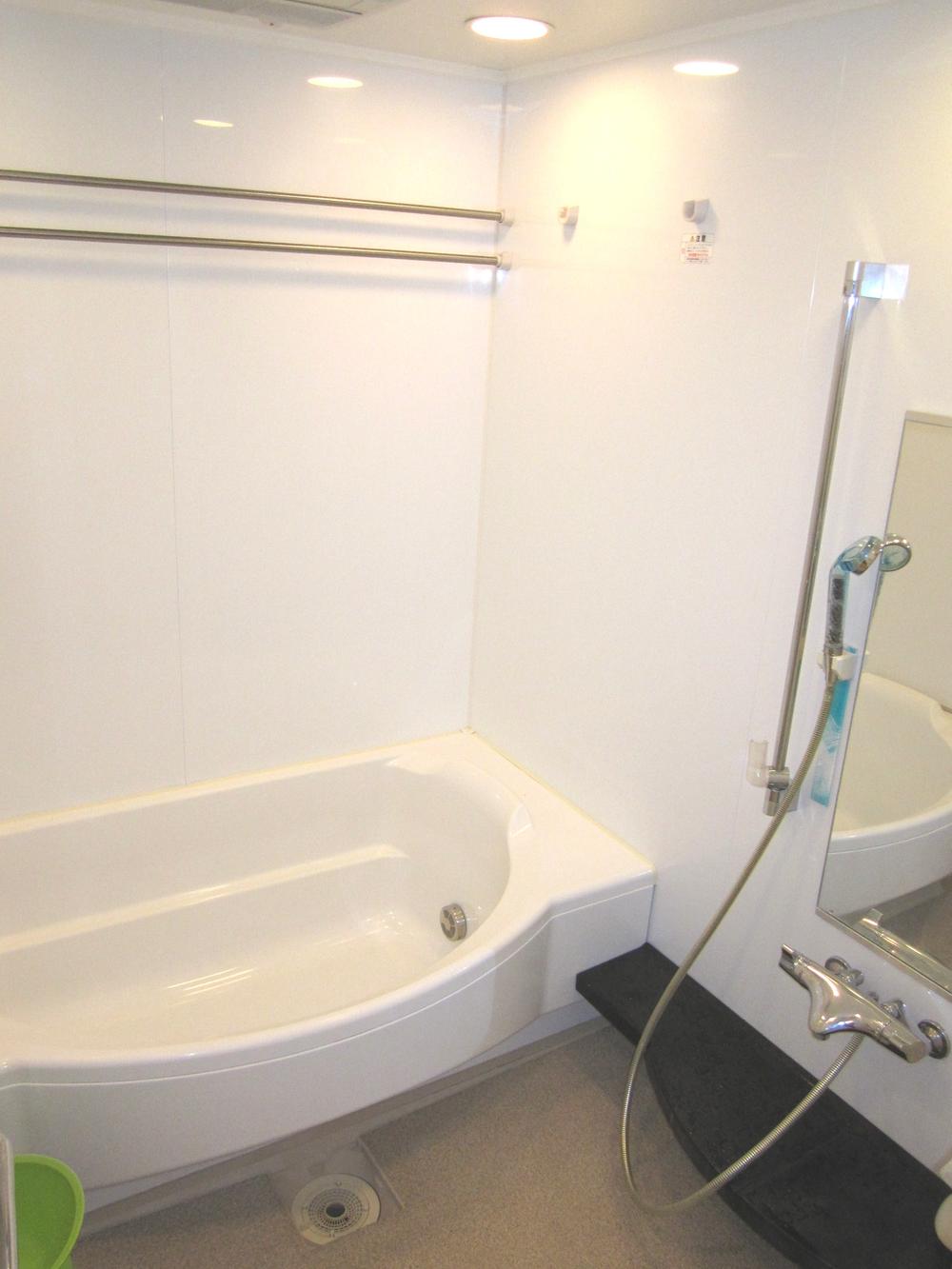 Bathroom. Indoor (11 May 2013) Shooting