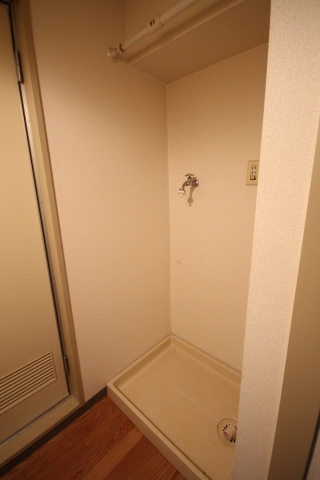 Toshima-ku, Tokyo Kami-Ikebukuro 1