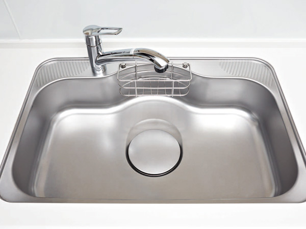 Kitchen.  [Quiet wide sink] Wide type a large pot also washable comfortable. Water when you wash the dishes is quiet wide sink be suppressed I sound.