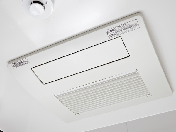 Bathing-wash room.  [Bathroom heating dryer (TES)] 24-hour ventilation with function. Heating in the bathroom before bathing, After bathing dry ・ Suppressing the generation of mold by ventilating. You can also use the drying of clothes.