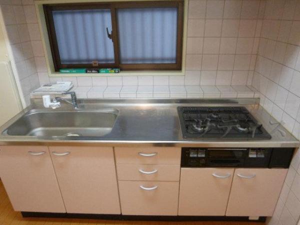 Kitchen. System kitchen